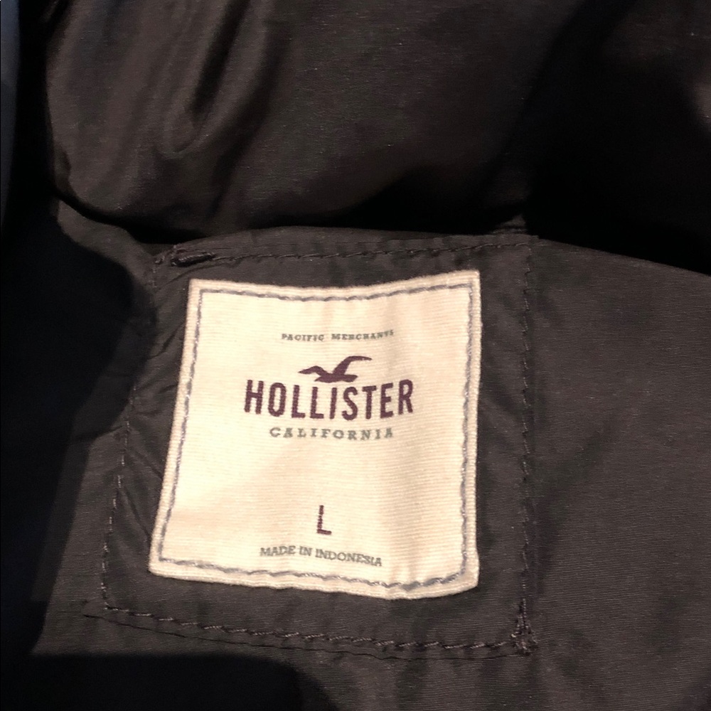 Hollister Women's Dark Brown/Black Puffer Jacket with Faux Fur Hood - Picture 2 of 2
